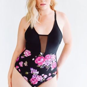 Cupshe one piece swimsuit! ❤️